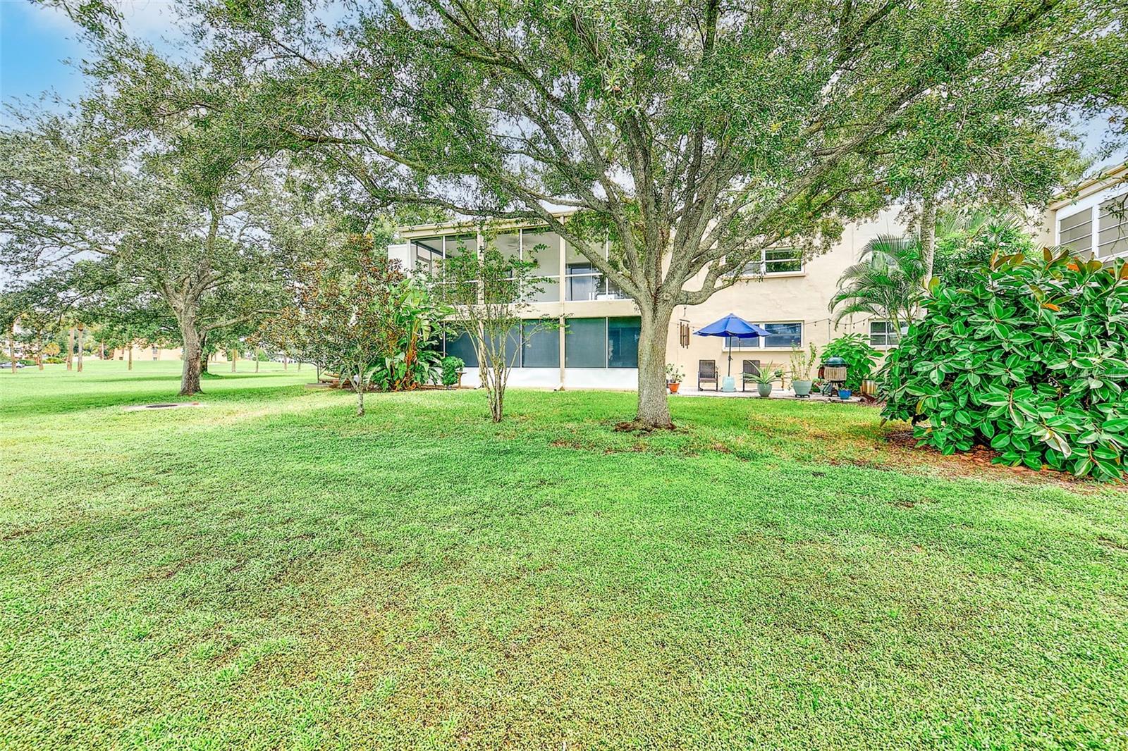 25 COUNTRY CLUB DR — photo 35