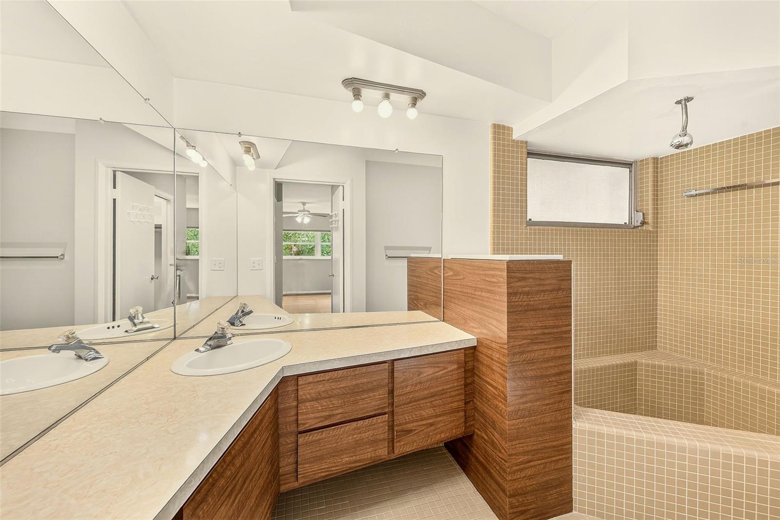 25 COUNTRY CLUB DR — photo 27