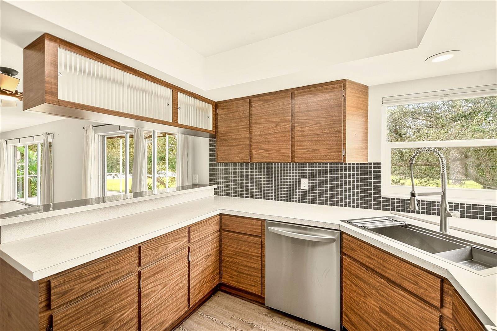 25 COUNTRY CLUB DR — photo 15