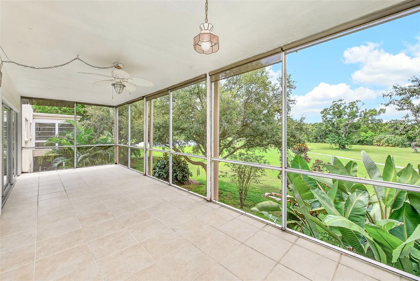 25 COUNTRY CLUB DR — photo 16