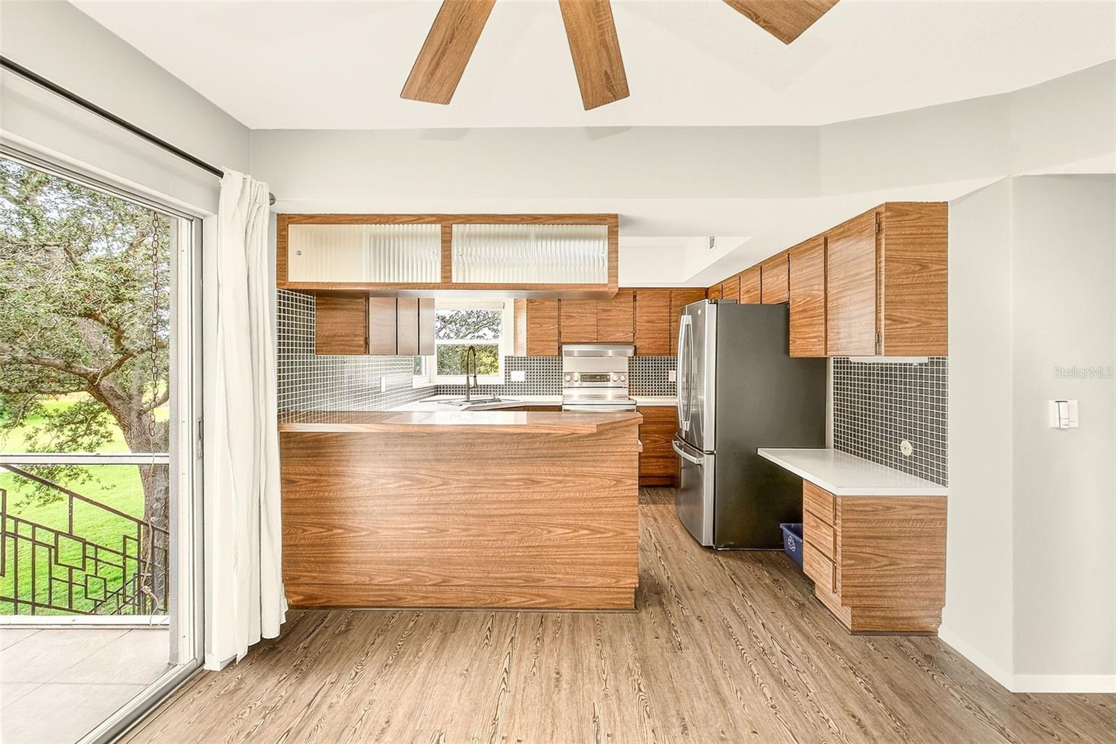 25 COUNTRY CLUB DR — photo 11