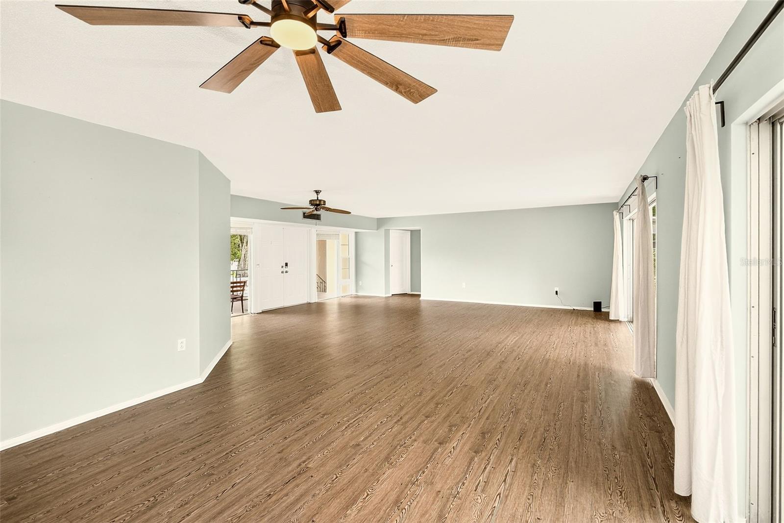 25 COUNTRY CLUB DR — photo 6