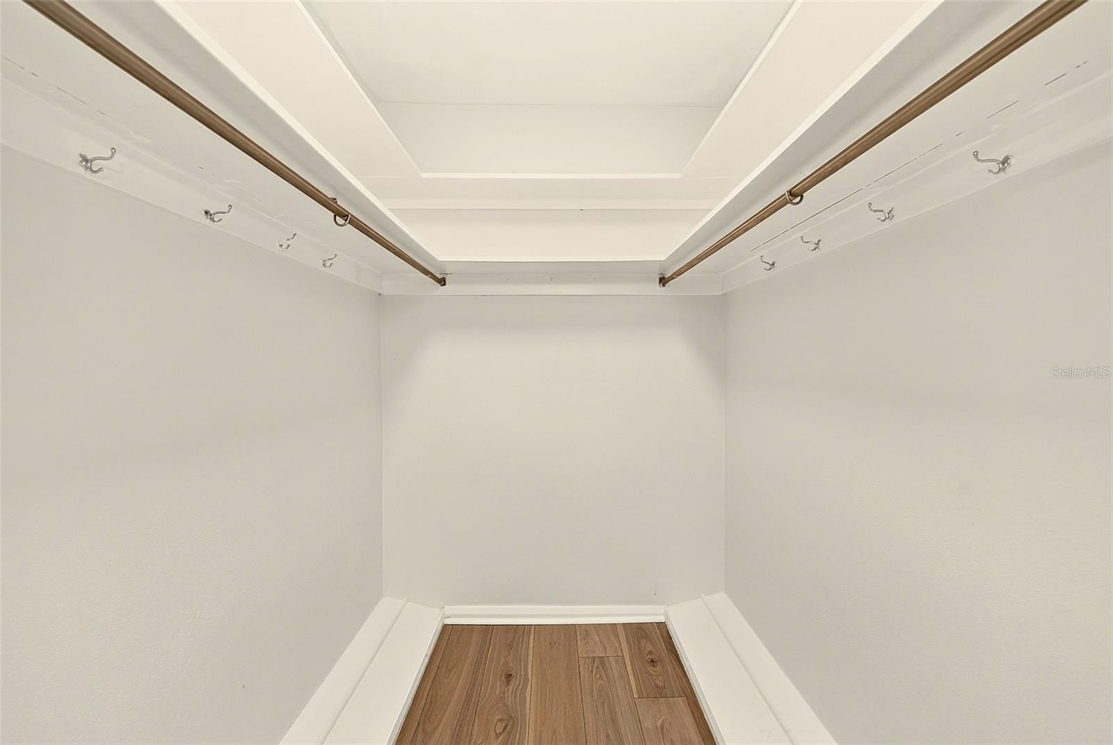 25 COUNTRY CLUB DR — photo 31