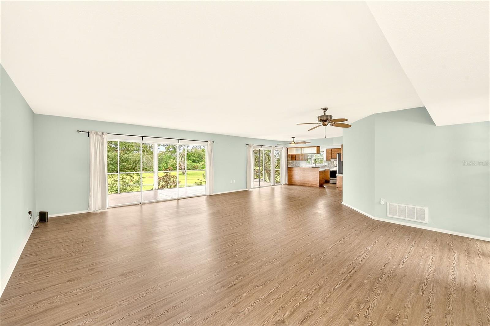 25 COUNTRY CLUB DR — photo 5