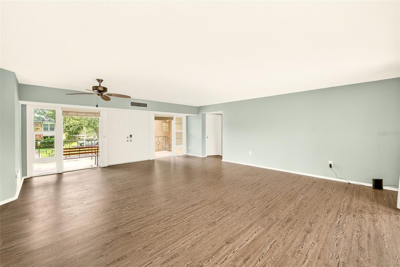 25 COUNTRY CLUB DR — photo 7