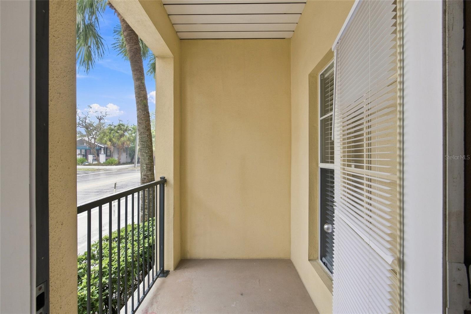2410 W AZEELE ST #216 — photo 21