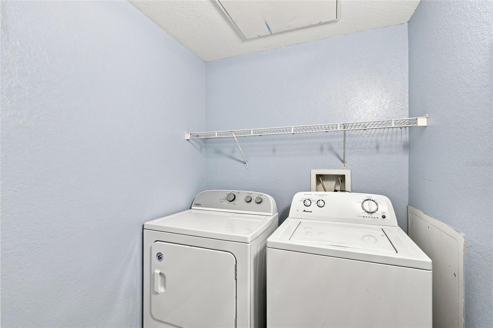 2410 W AZEELE ST #216 — photo 20