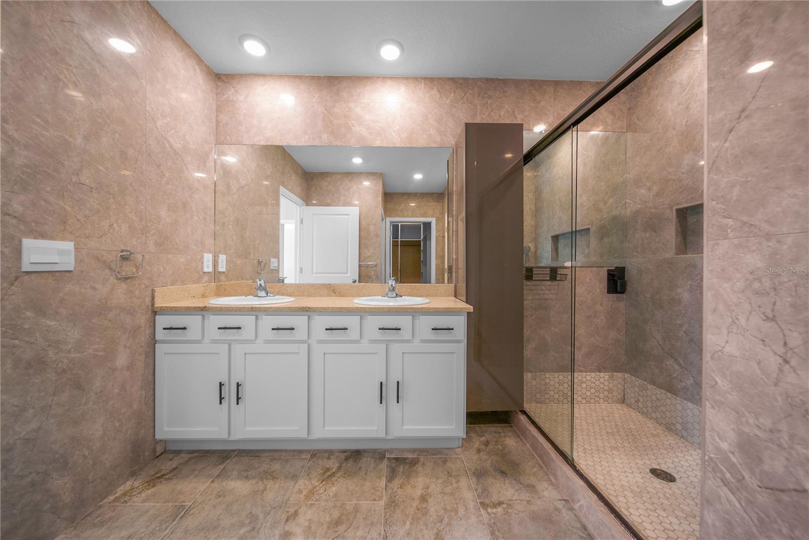 5120 VECCHIO CT — photo 31