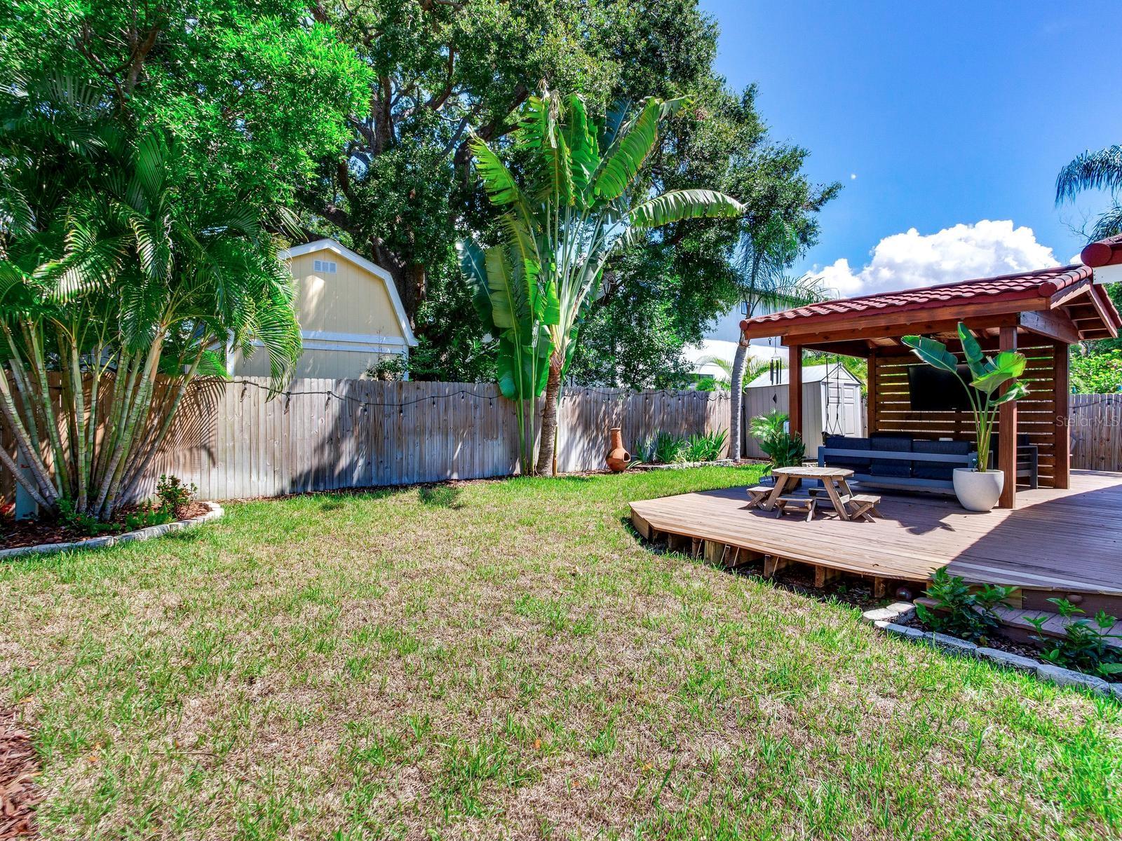 2911 W WINTHROP RD — photo 27
