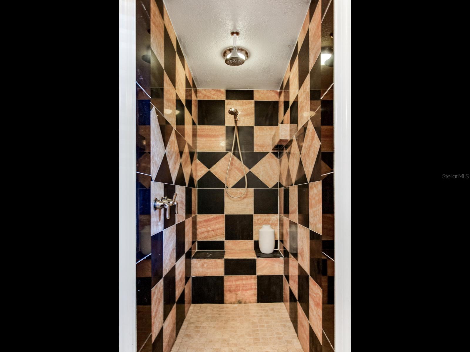 2911 W WINTHROP RD — photo 19