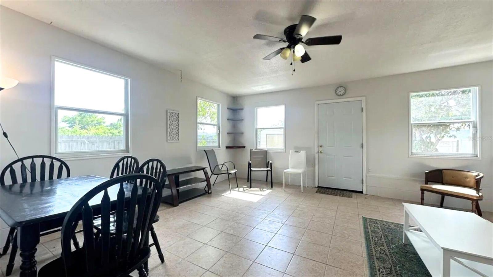 13248 HELM ST — photo 6