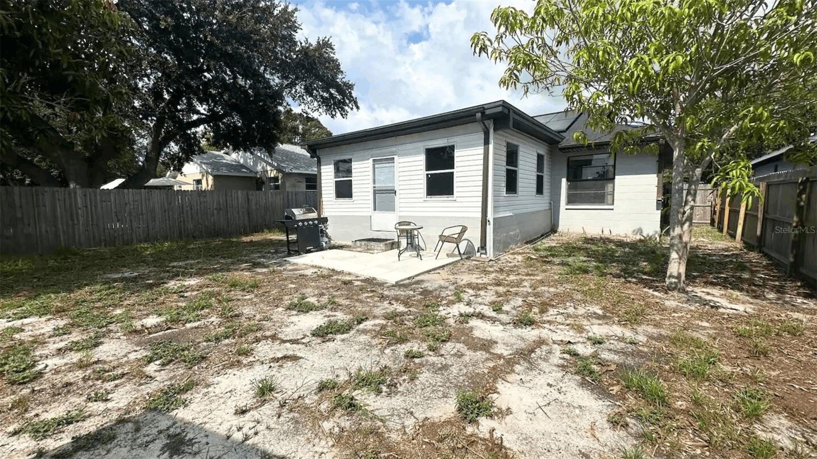 13248 HELM ST — photo 23
