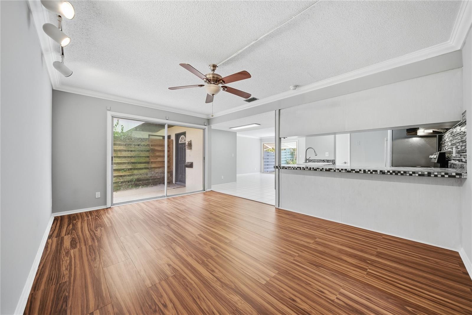 912 BYRON LN #5C — photo 13