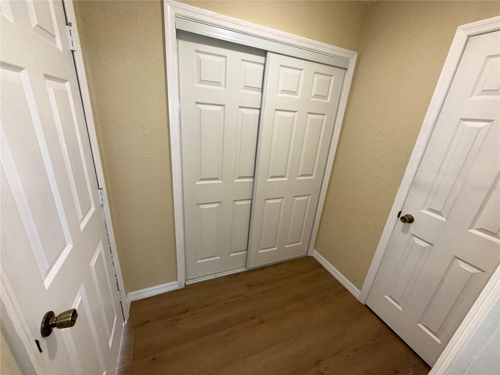 9637 MARLINTON LN — photo 13