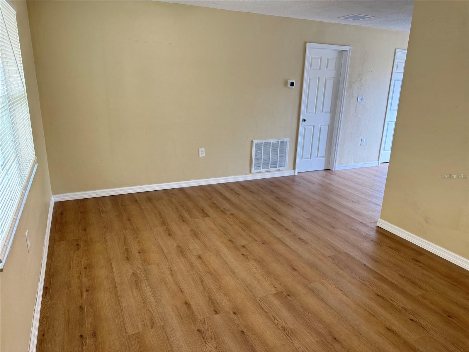 9637 MARLINTON LN — photo 3