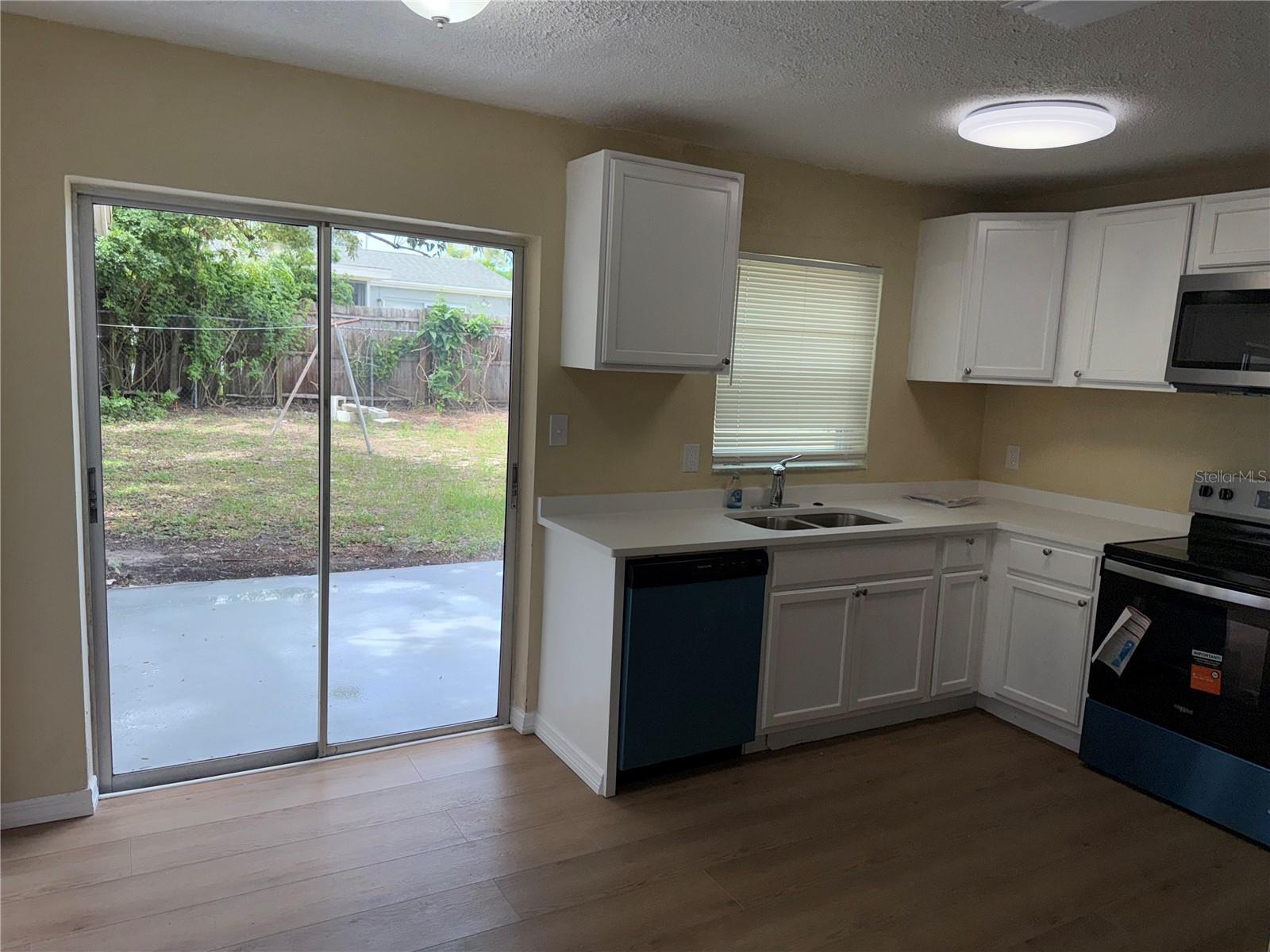 9637 MARLINTON LN — photo 6