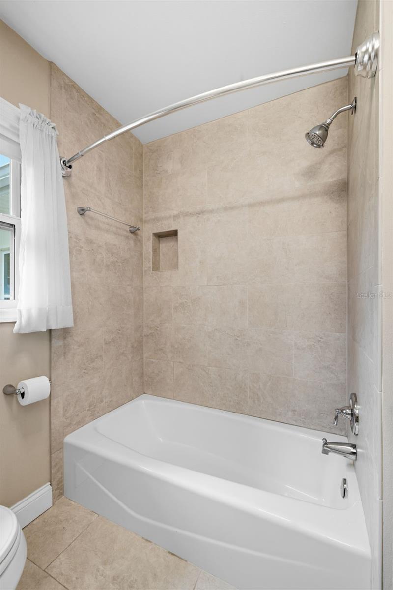 11714 N ROME AVE — photo 39
