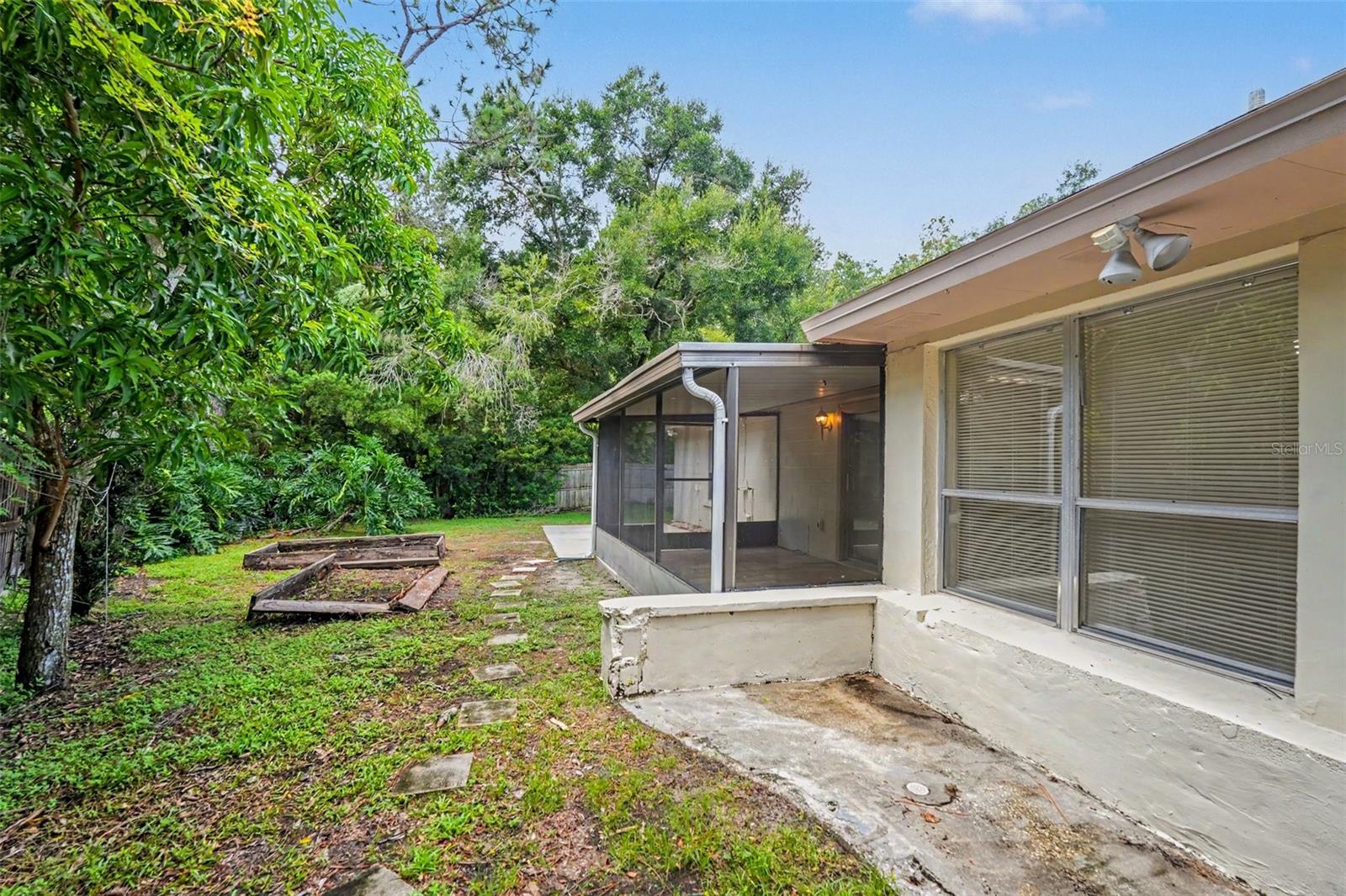 5953 BIRCHWOOD DR — photo 16