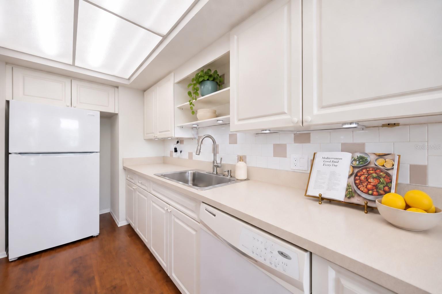 2507 BENEVA RD #6 — photo 13