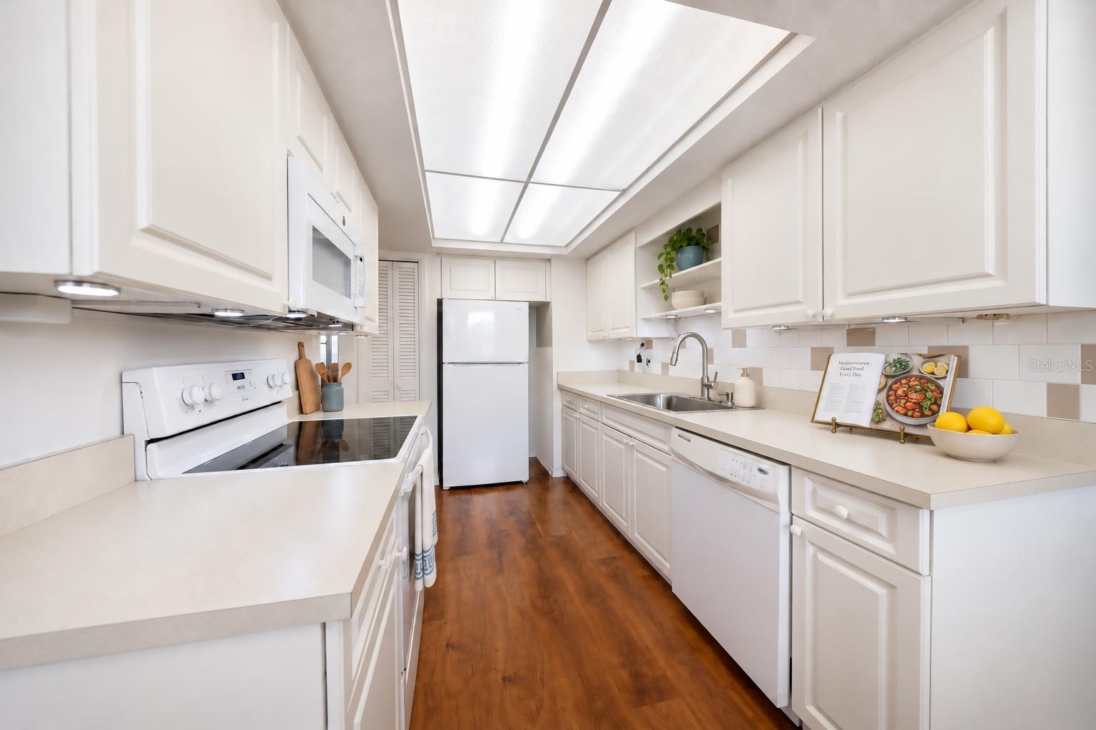 2507 BENEVA RD #6 — photo 11