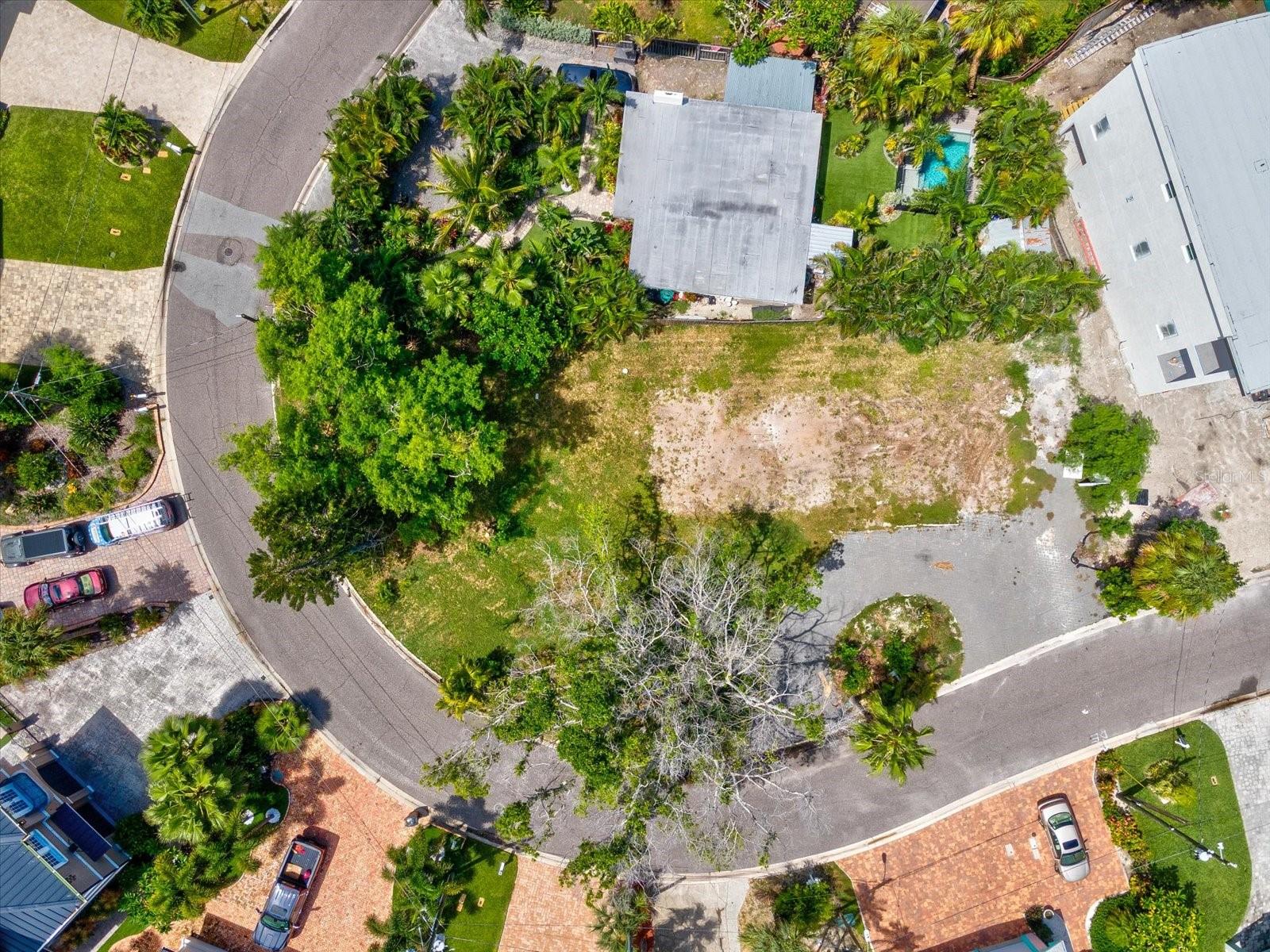 360 12TH AVE — photo 4