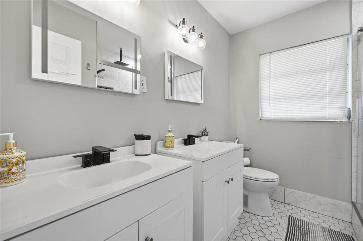 1860 ALBERTA DR — photo 22