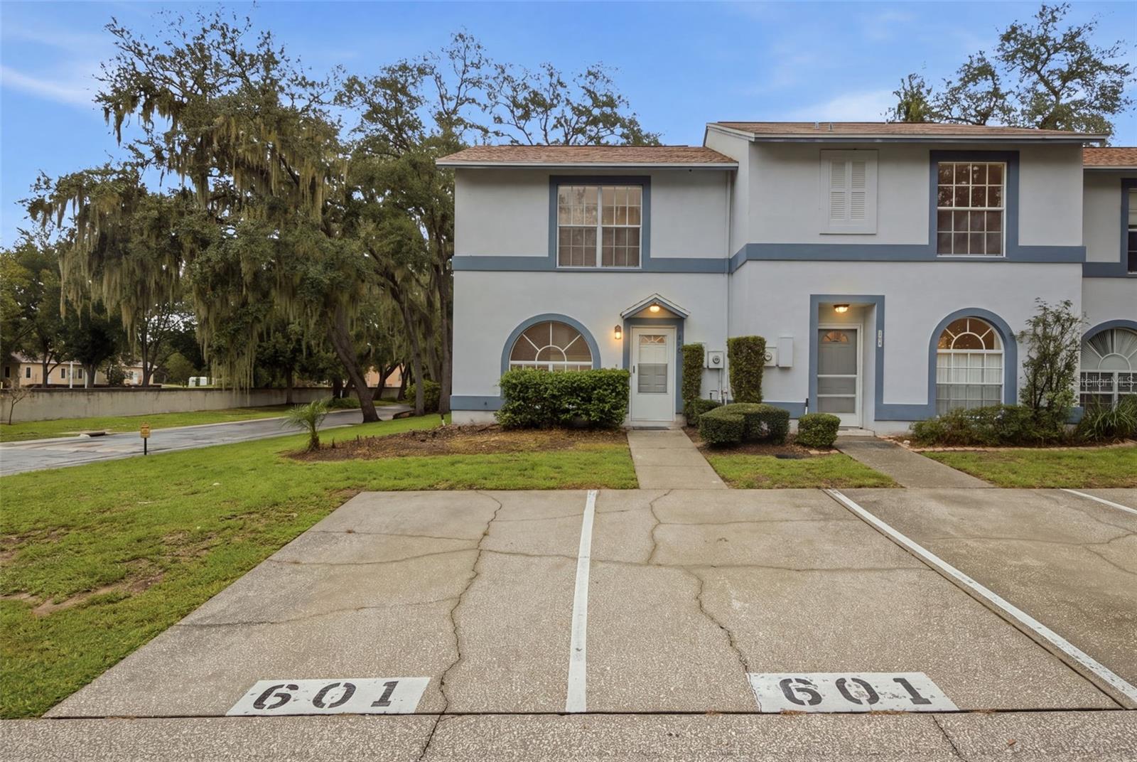 601 BAINBRIDGE DR — photo 3