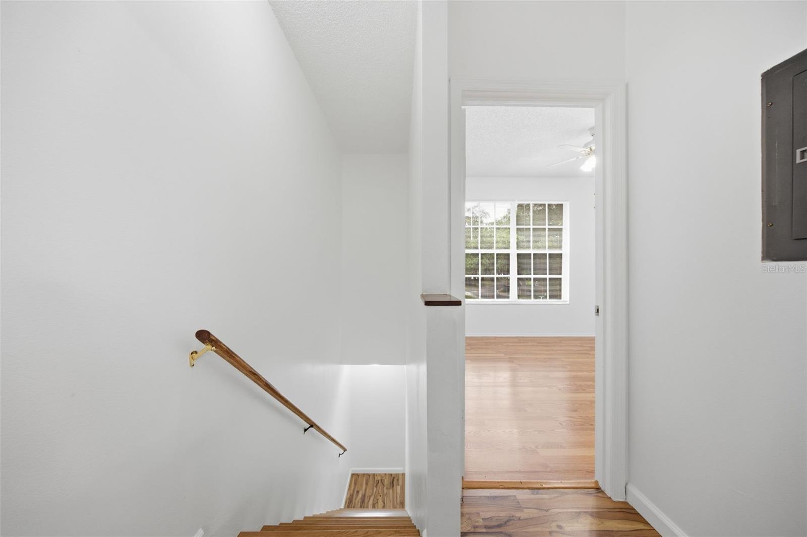 601 BAINBRIDGE DR — photo 12