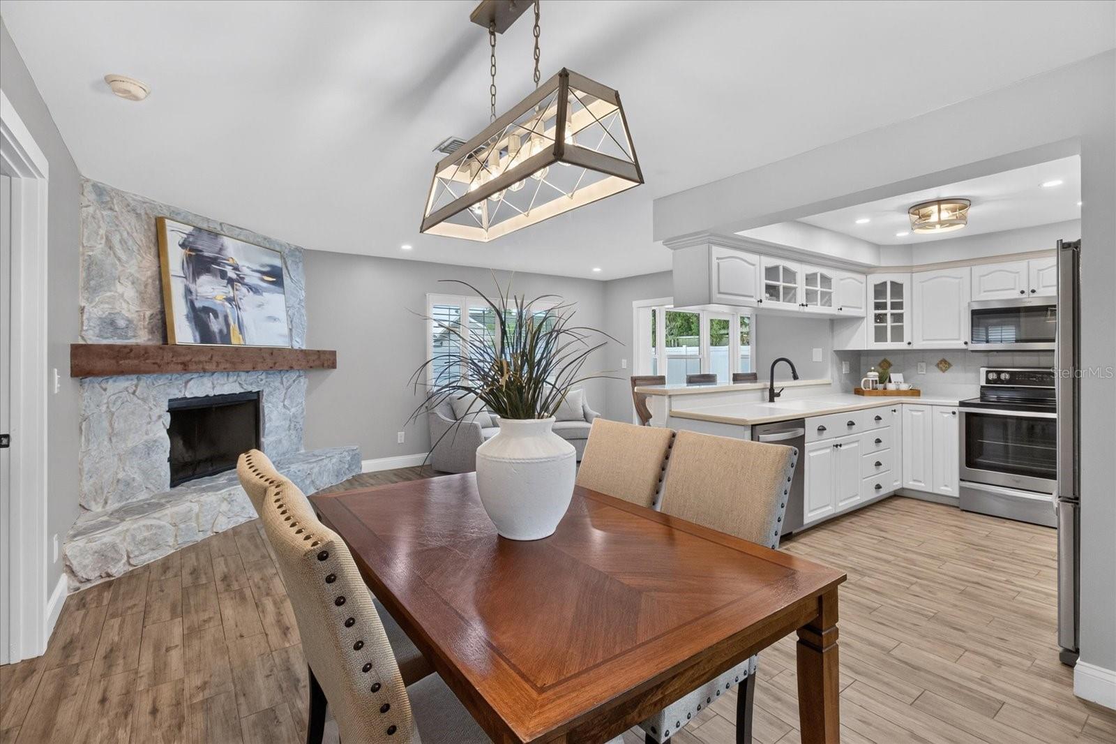 3350 HUNT CLUB DR — photo 9