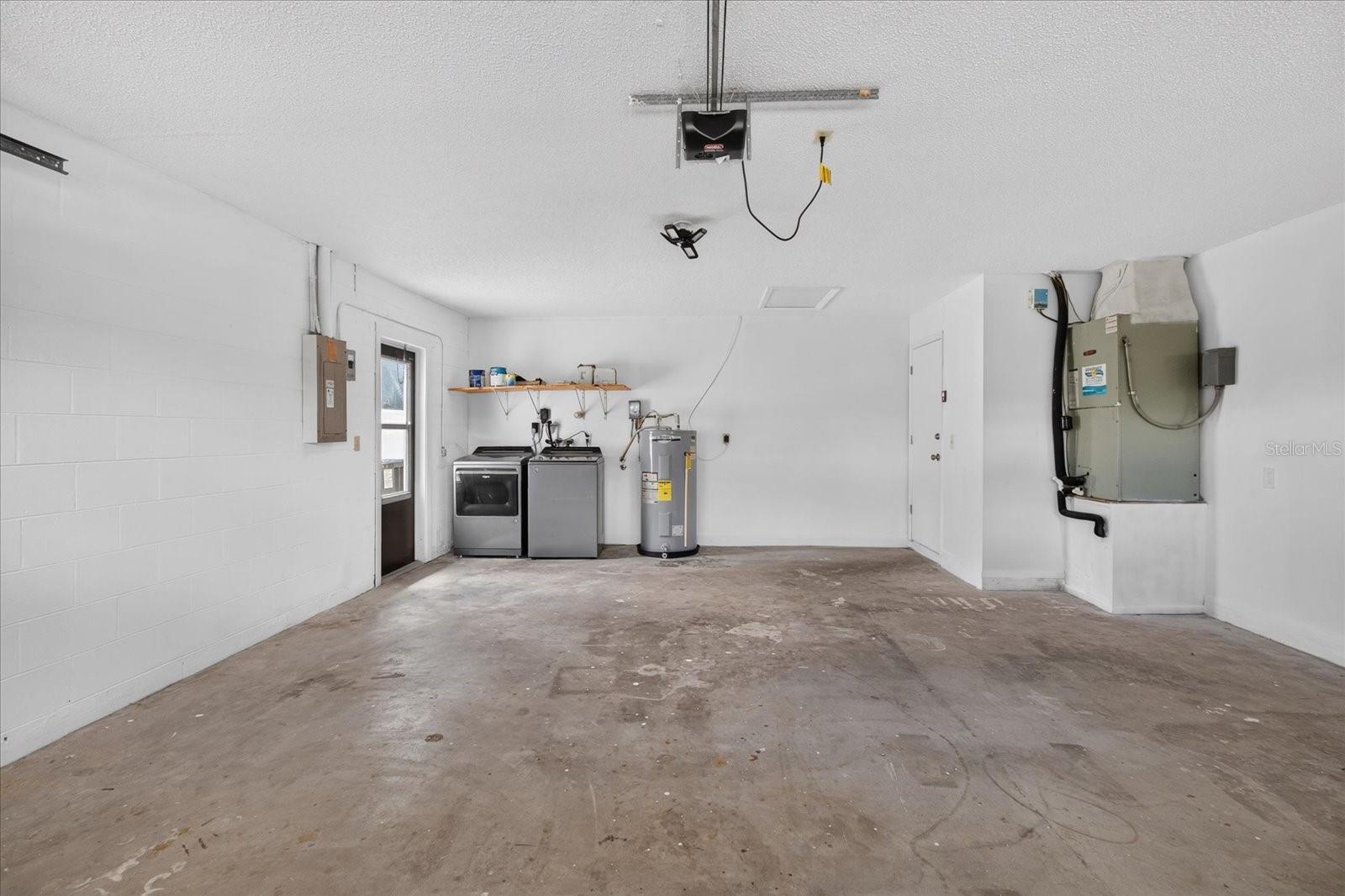 3350 HUNT CLUB DR — photo 31
