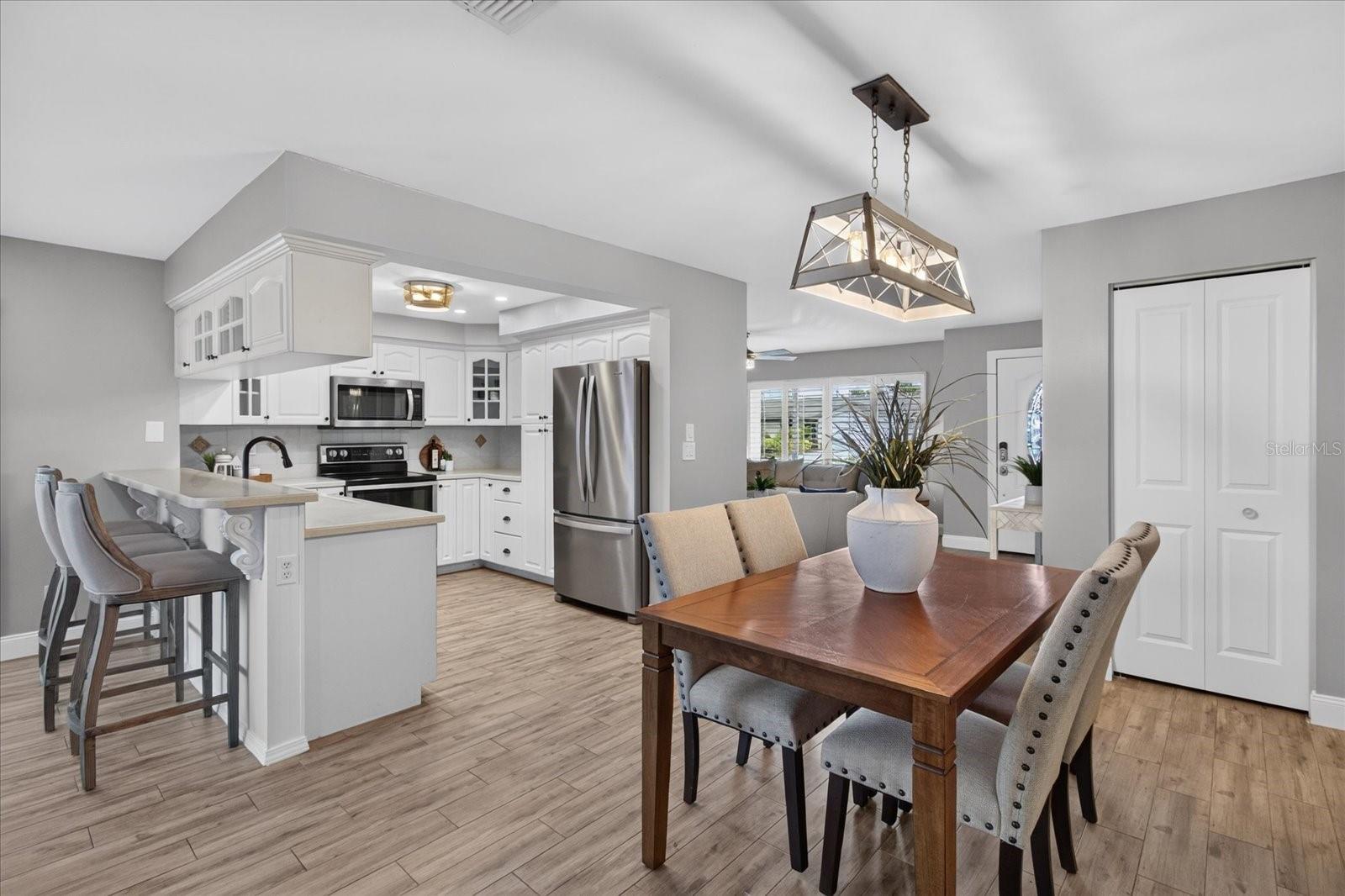 3350 HUNT CLUB DR — photo 8