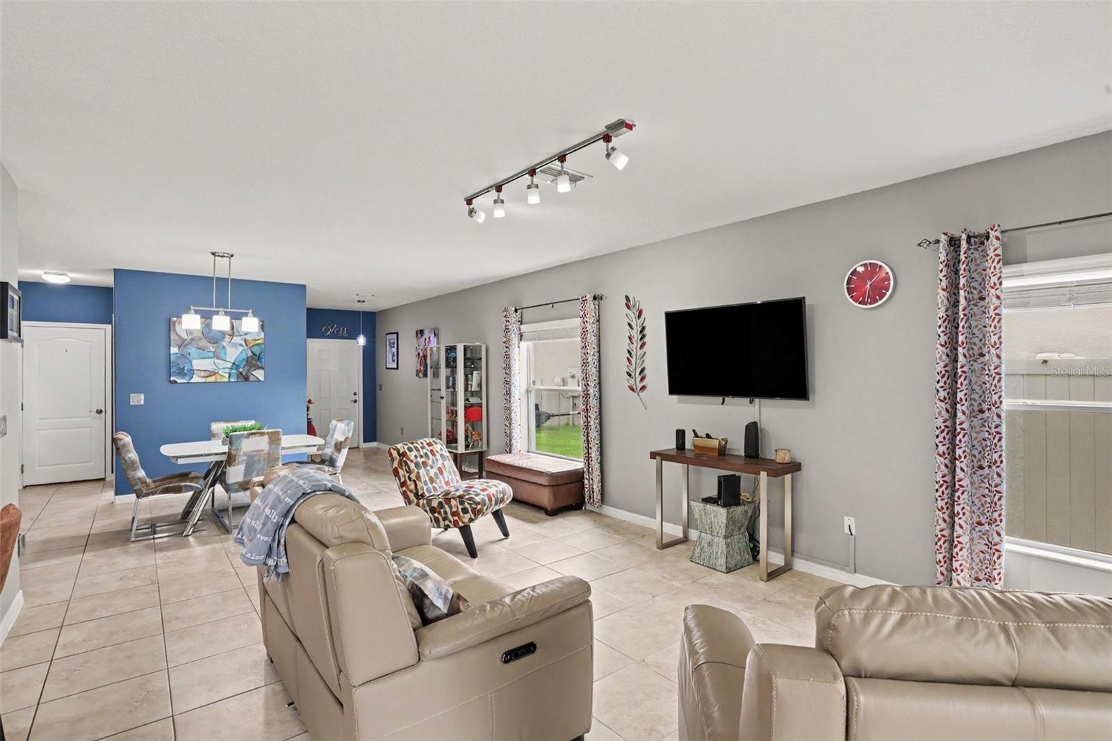 4956 REFLECTING POND CIR — photo 4