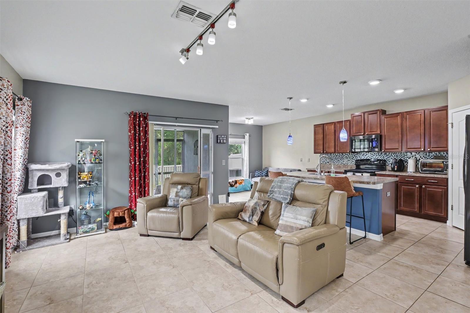 4956 REFLECTING POND CIR — photo 5