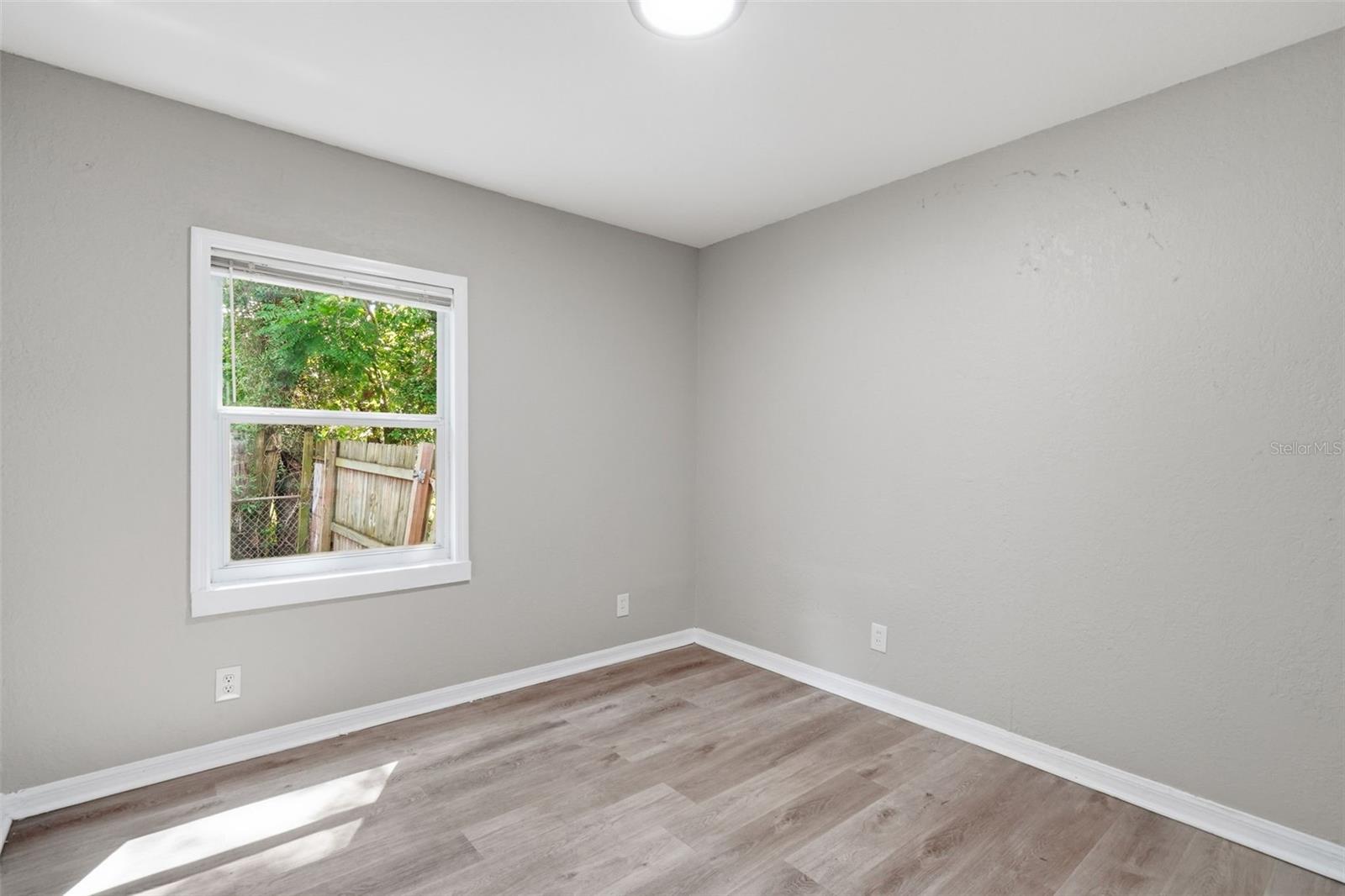 1412 E ANNIE ST — photo 21