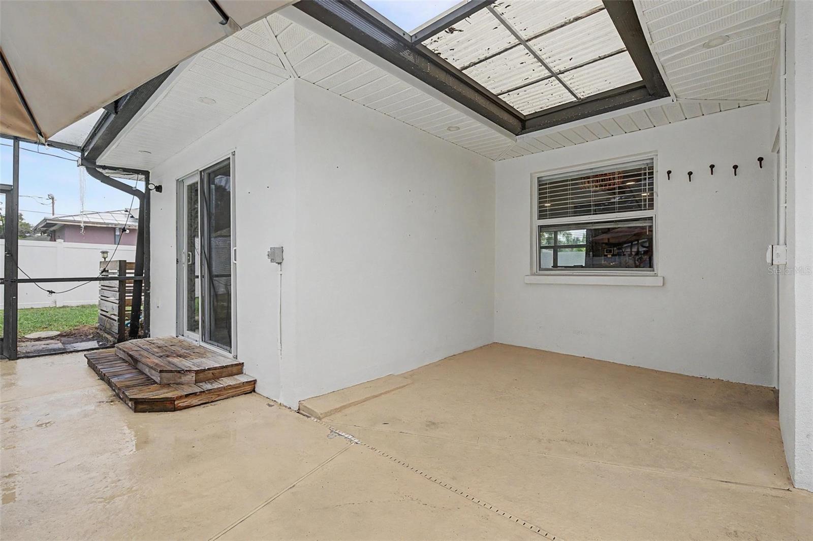 1304 PARKWOOD ST — photo 22