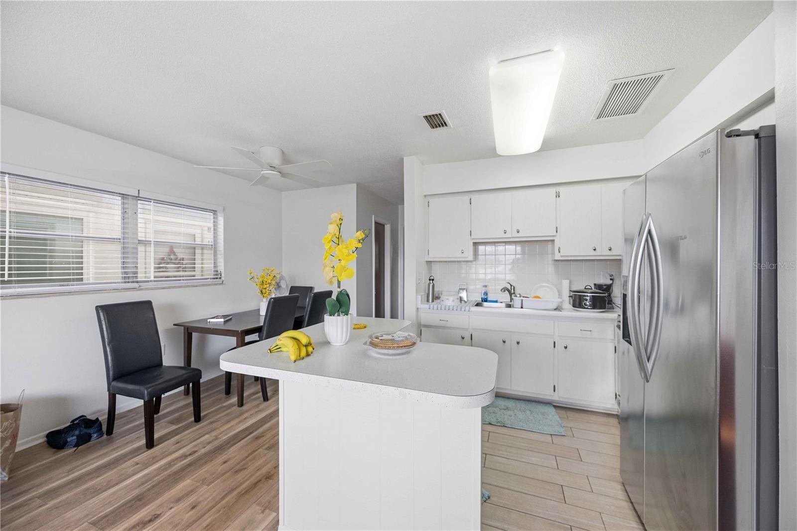 525 MANATEE CT #10 — photo 16