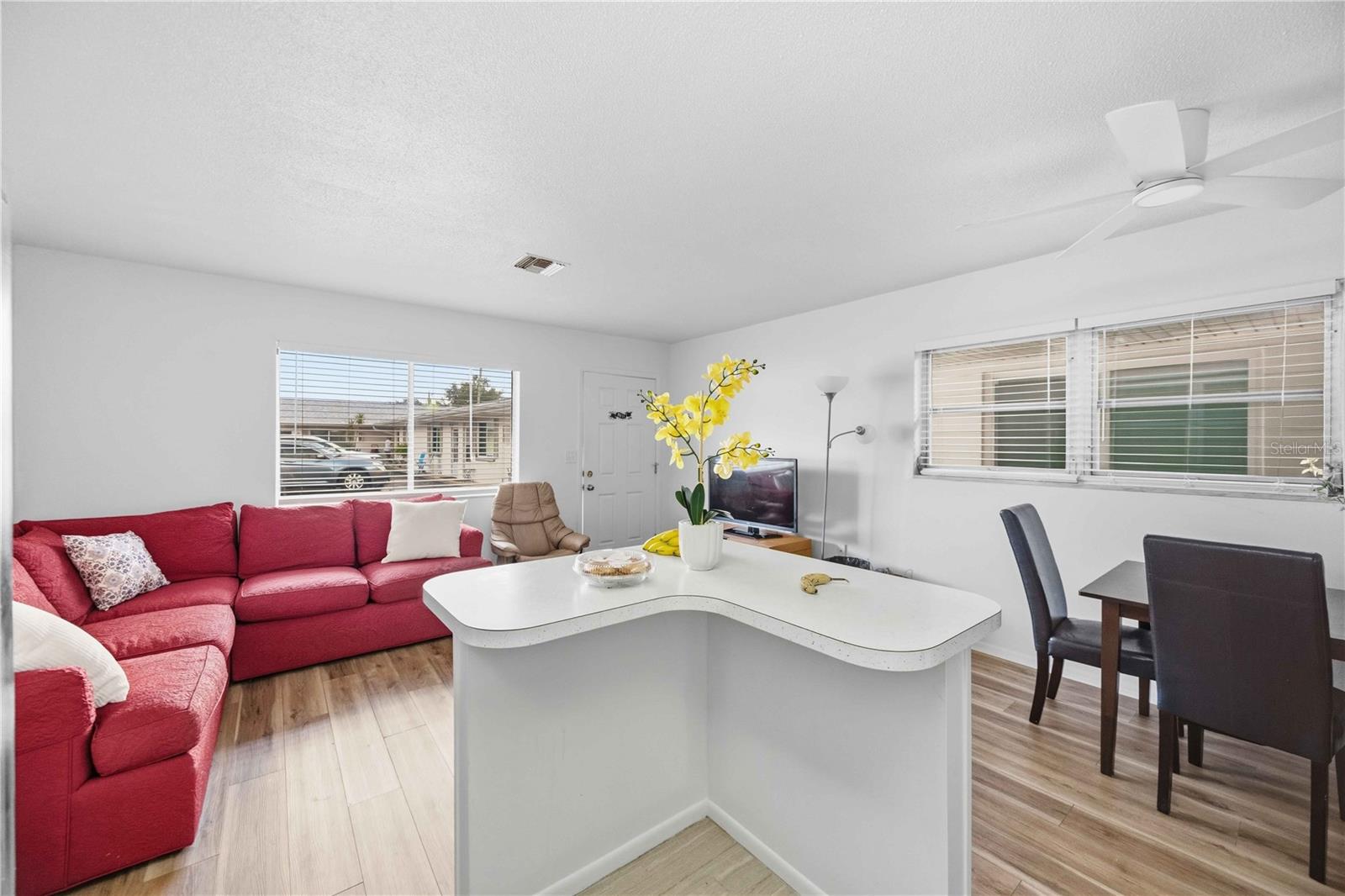 525 MANATEE CT #10 — photo 8
