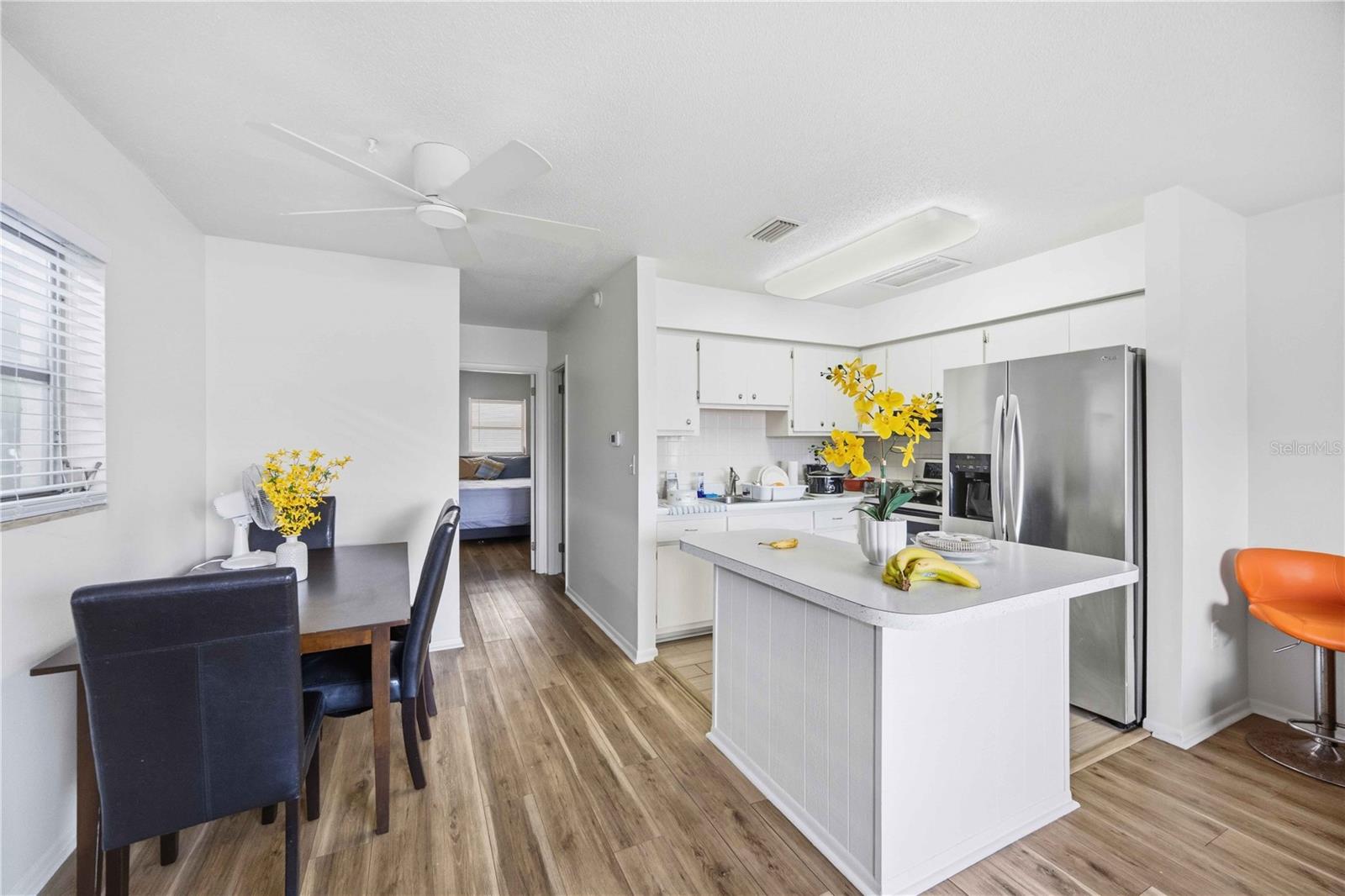 525 MANATEE CT #10 — photo 4