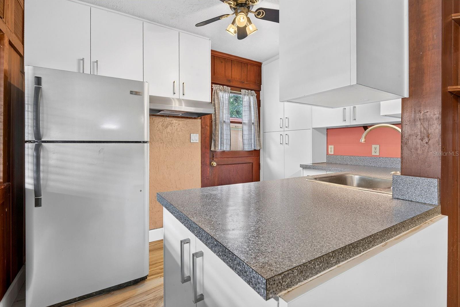 2837 FOREST LN — photo 14