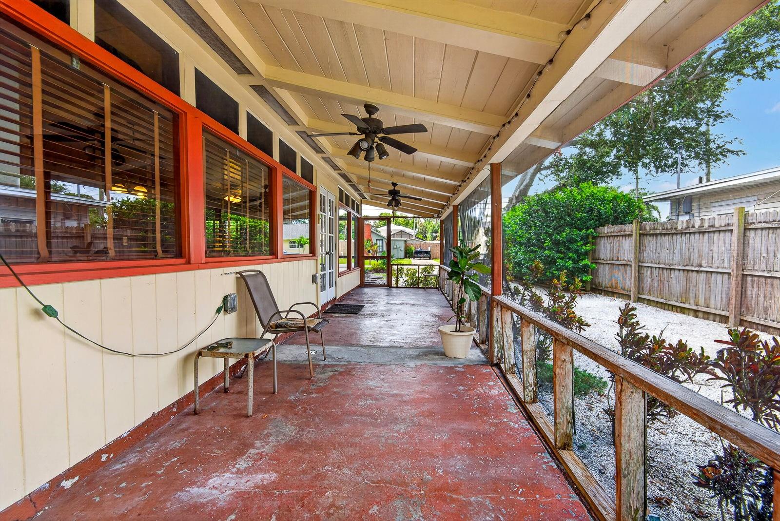 2837 FOREST LN — photo 33