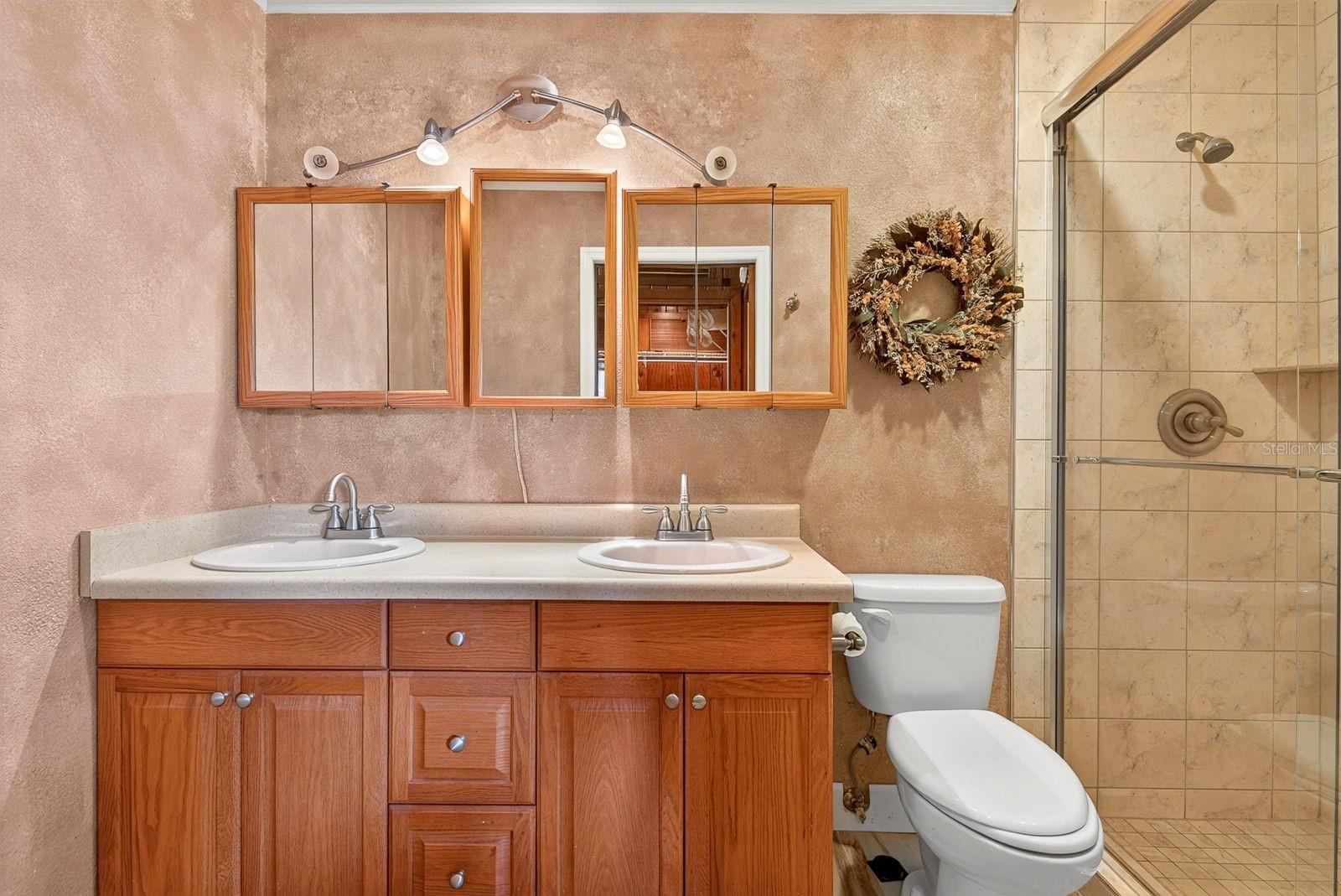 2837 FOREST LN — photo 20
