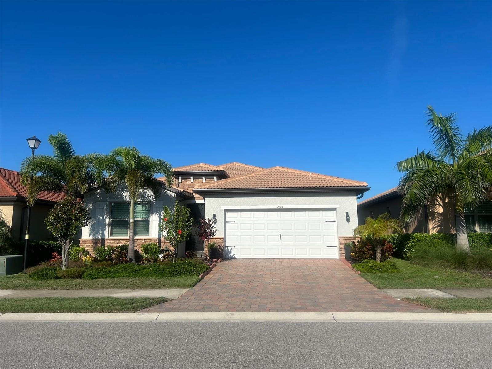 254 VINADIO BLVD — photo 25