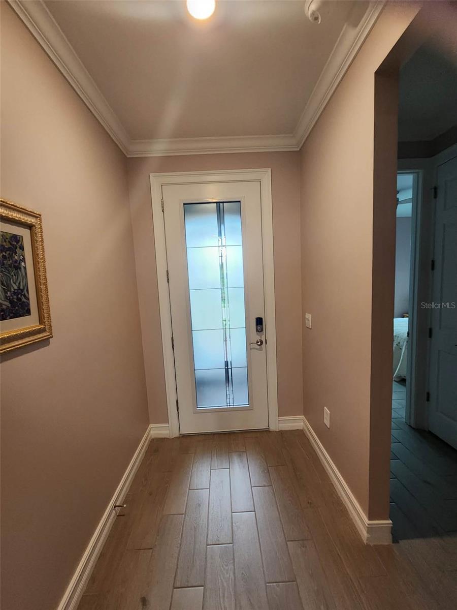 254 VINADIO BLVD — photo 3