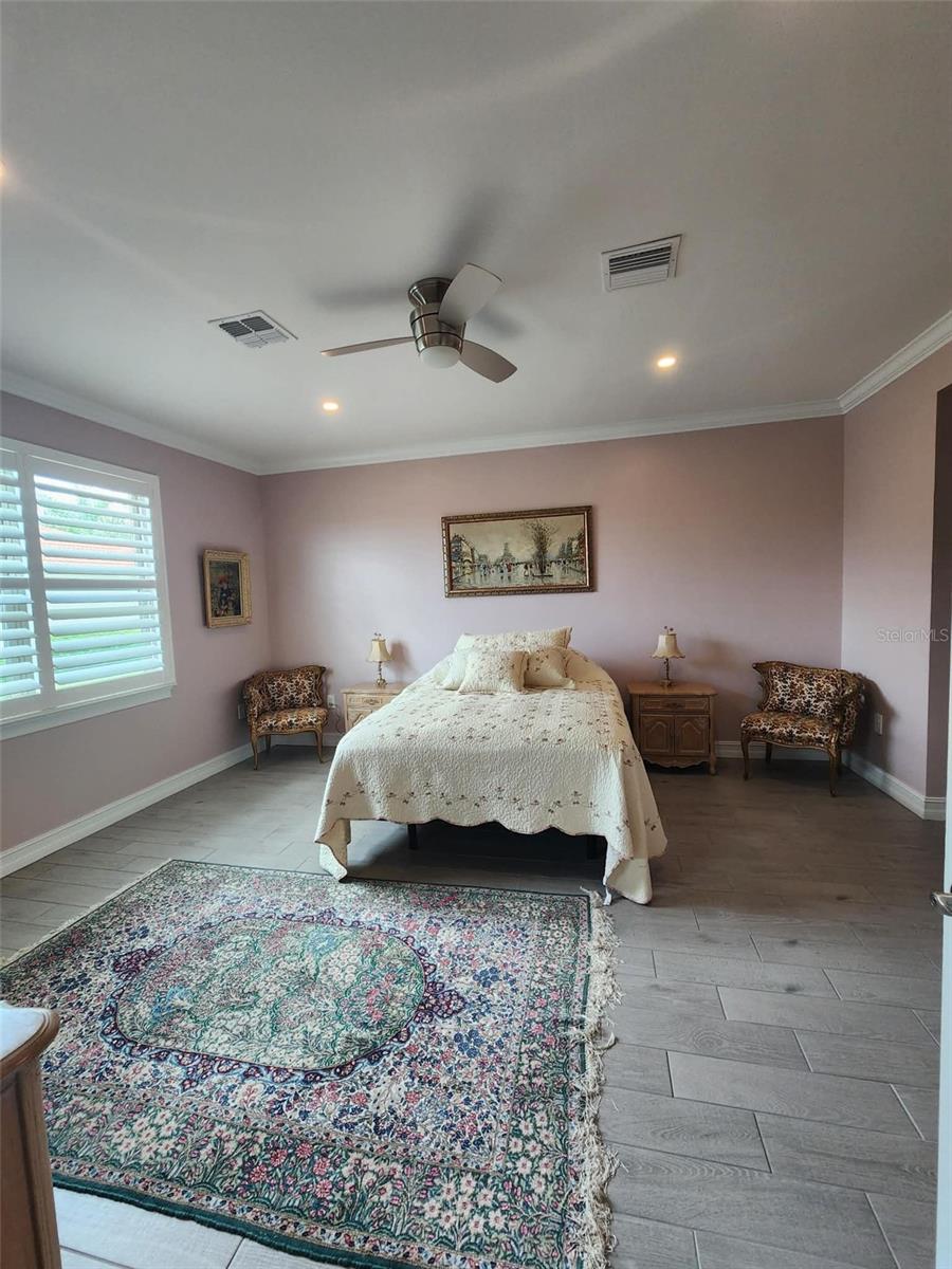 254 VINADIO BLVD — photo 16