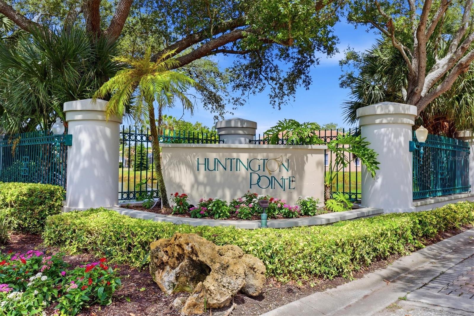 8857 HAVENRIDGE DR — photo 39
