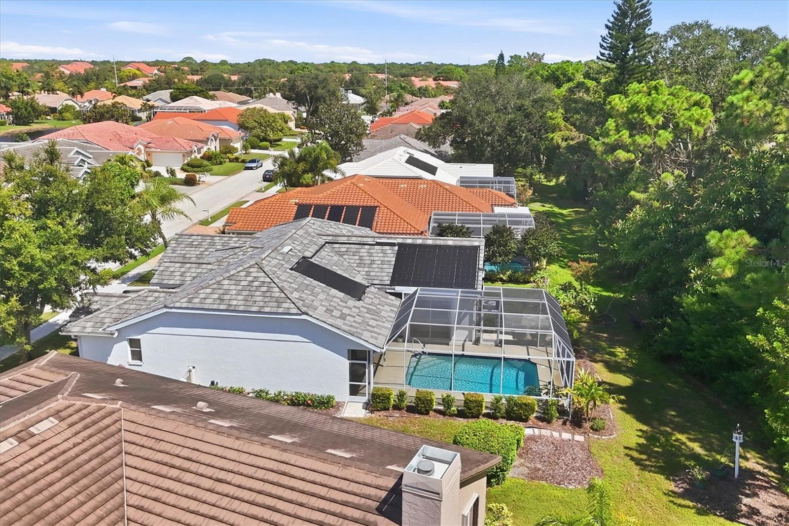8857 HAVENRIDGE DR — photo 37