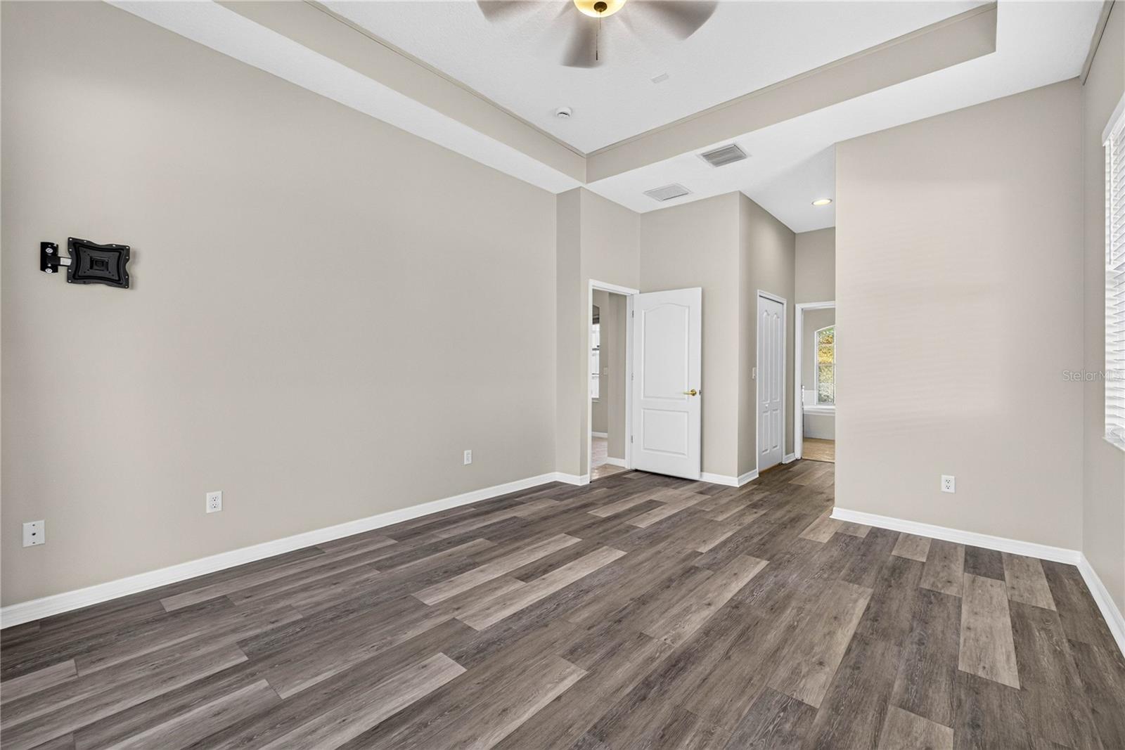 22953 BAY CEDAR DR — photo 31