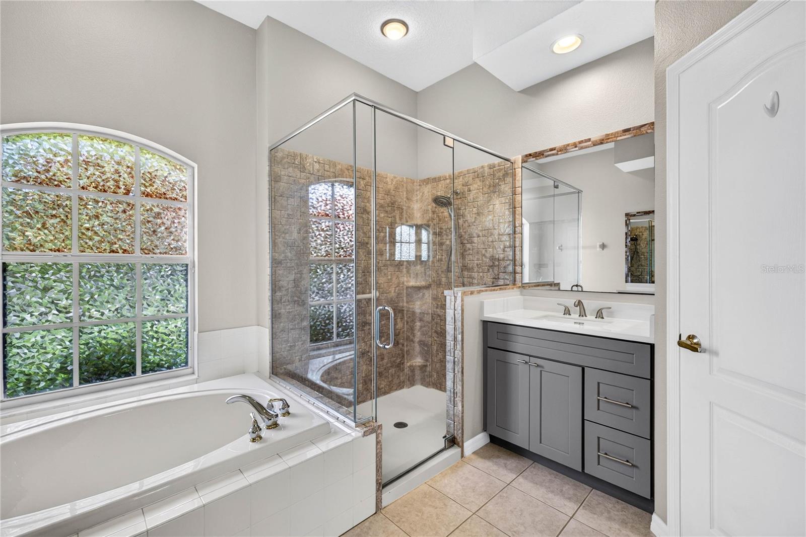 22953 BAY CEDAR DR — photo 33