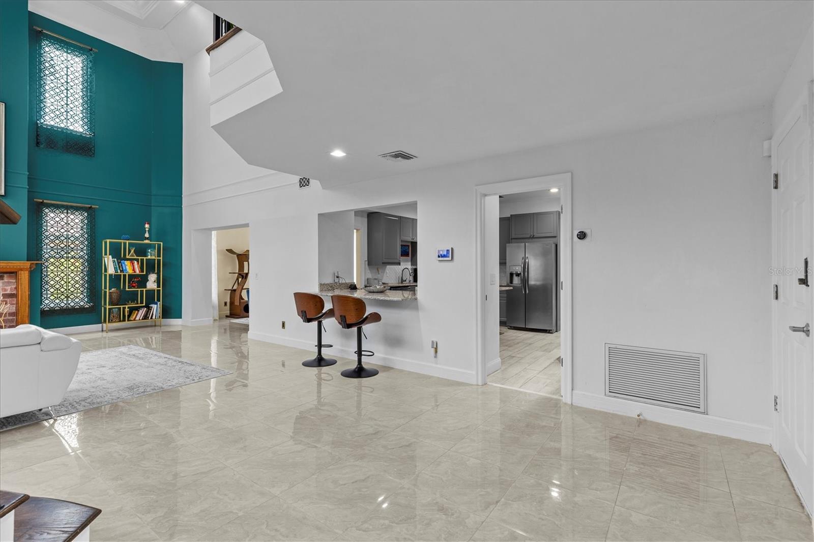 5914 LA ROSA LN — photo 16