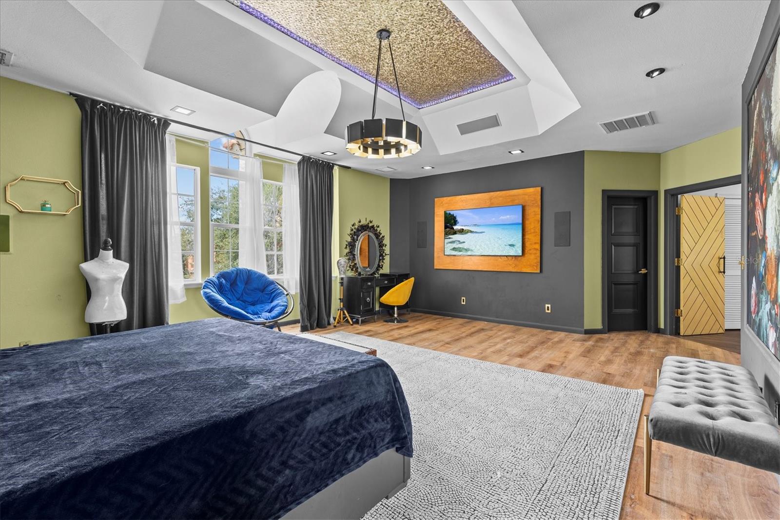 5914 LA ROSA LN — photo 32